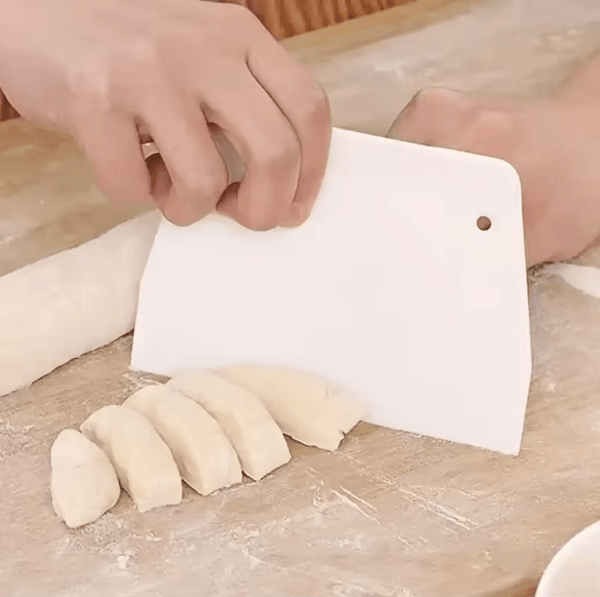 Multipurpose Dough Cutter Bowl Scraper for Bread Dough Fondant Cake Cream Spatula DIY Pastry Cutters Scrapers Kitchen Baking Kit - My Store